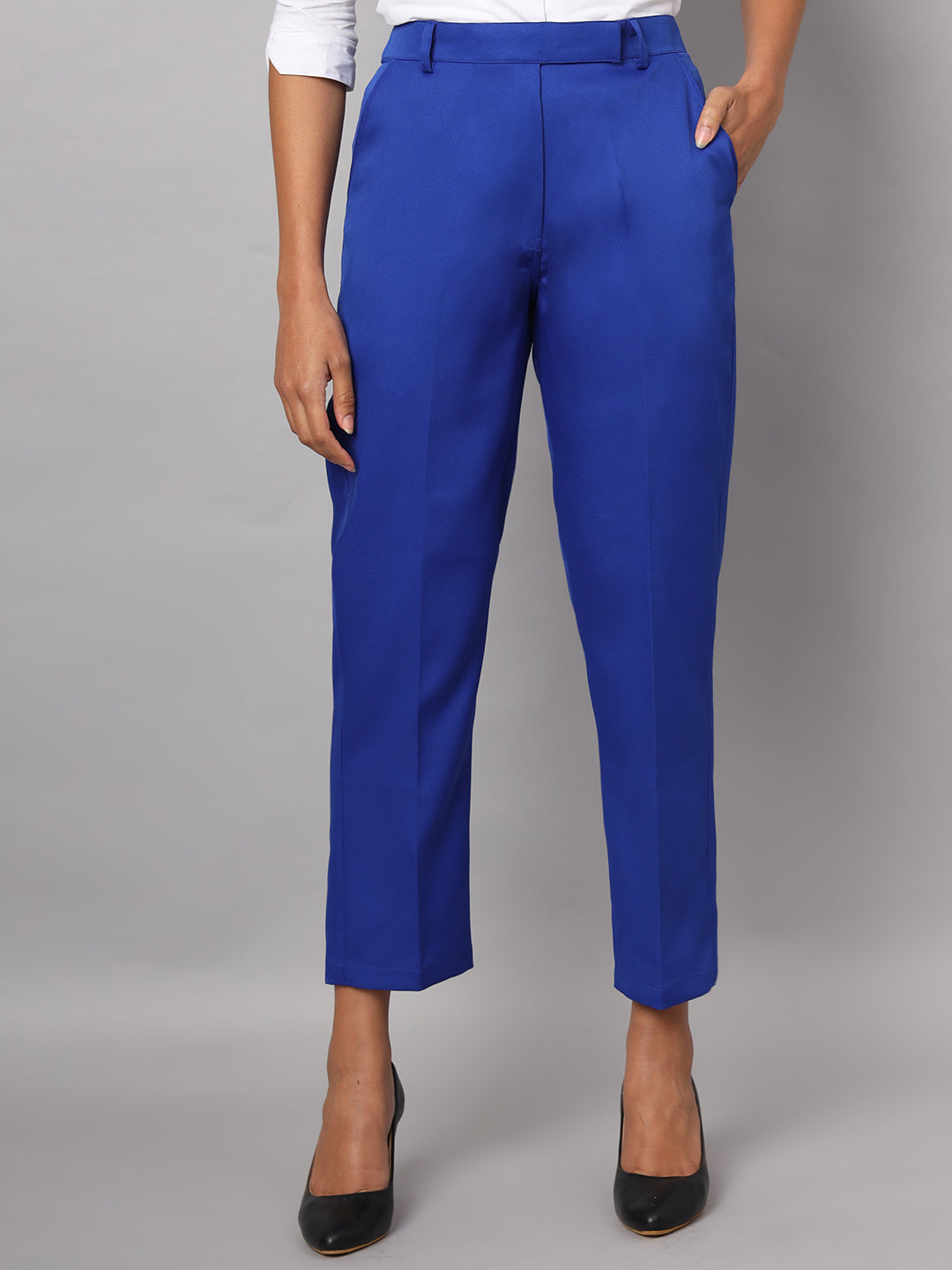 Women Mid-Rise Relaxed Straight Leg Cropped Trousers